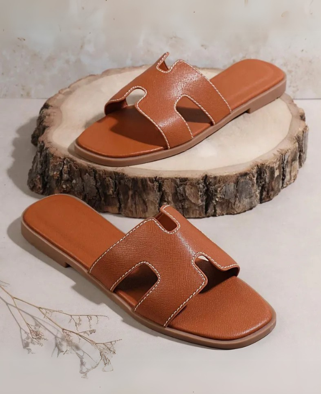 Sandales Plates